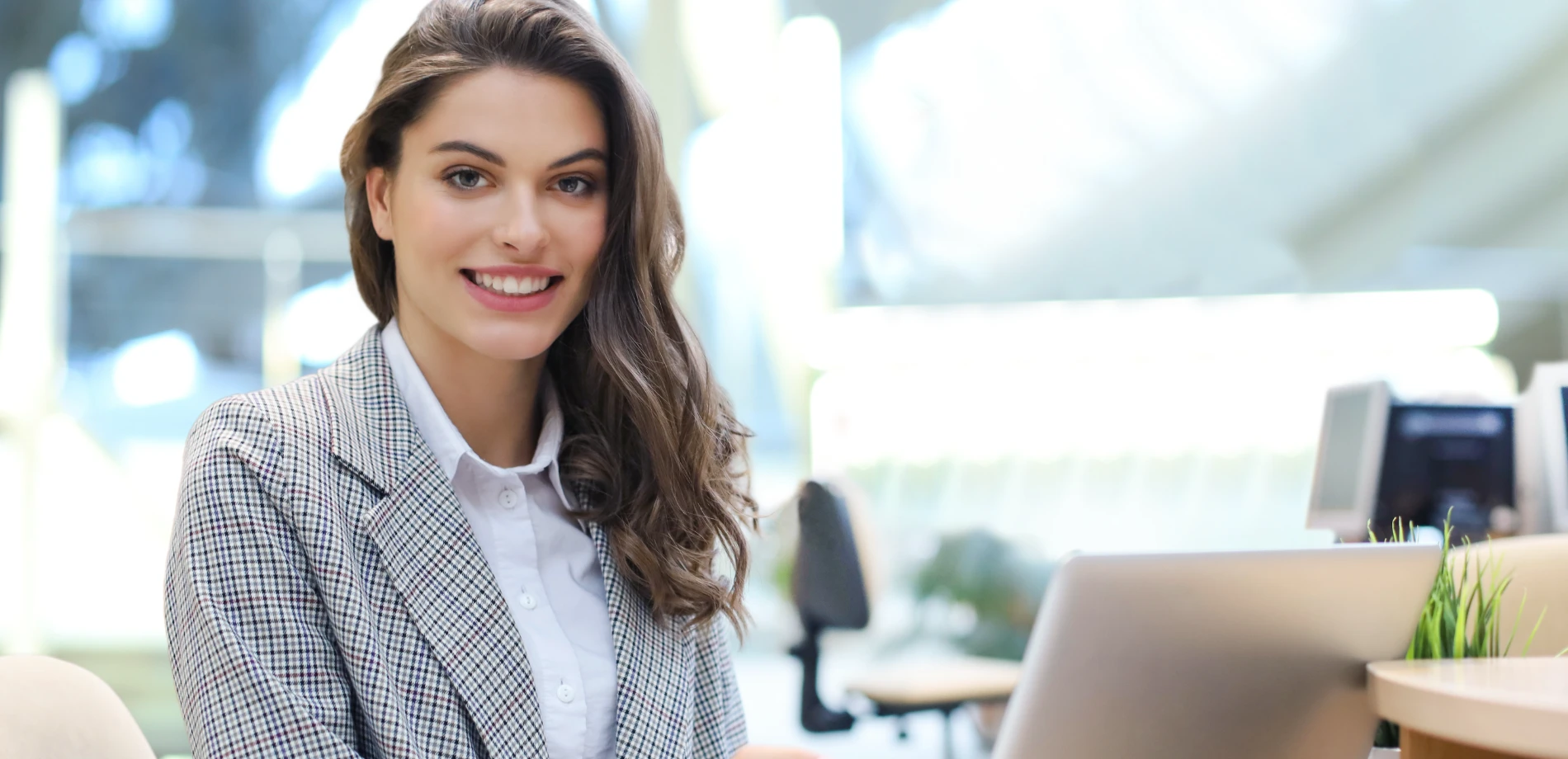 2025 e-Fatura Geçiş Zorunluluğu: Hangi Mükellefler Kapsama Giriyor?